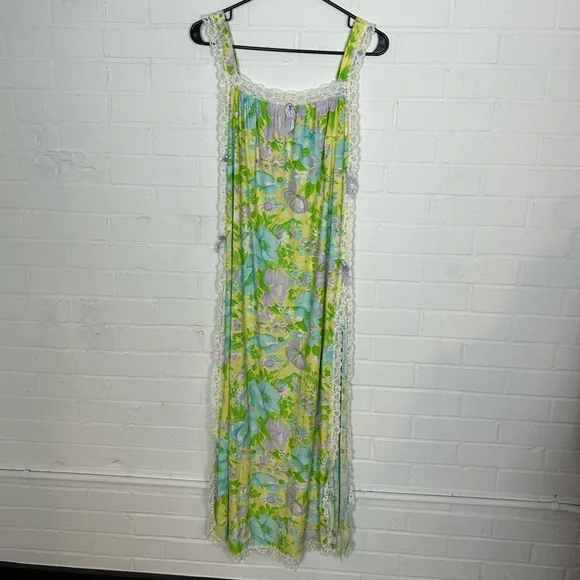 Vintage Floral Maxi Dress with Lace and Open Sides - Picture 1 of 5